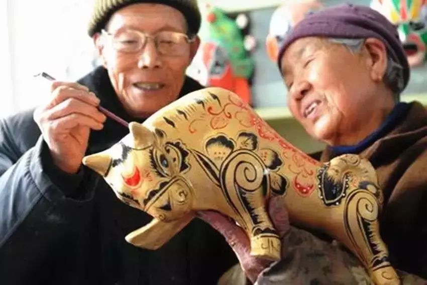 宝鸡人的新宠 西府萌猪何以超越小猪佩奇成为收藏界新星？