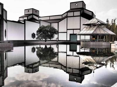 故土情深 古典与现代交织的建筑艺术与工艺之美